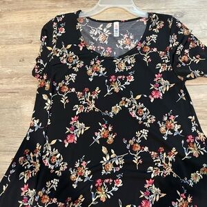 LuLaRoe Black Floral Women's Blouse